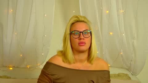 Snapshot of marianeumann chatting on February 2026 06:11:02 PM Maria online show from February 2026 06:11:02 PM