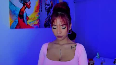 M A R I A N E online show from December 2025 05:25:01 AM