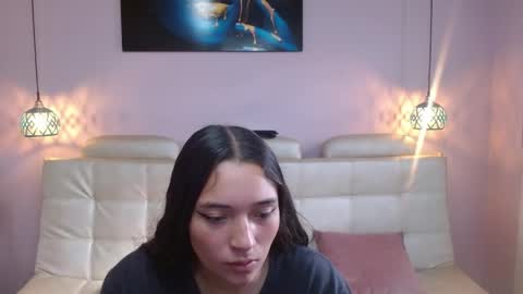 Snapshot of marianne_cam chatting on May 2026 01:06:01 PM marianne_cam online show from May 2026 01:06:01 PM