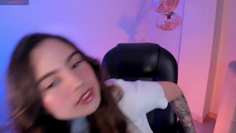 Marianne  online show from September 2025 08:58:02 PM