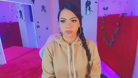 Snapshot of maribelsex303av chatting on September 2025 12:07:01 PM maribelsex303av online show from September 2025 12:07:01 PM