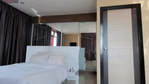 Marie online show from March 2026 02:28:01 AM