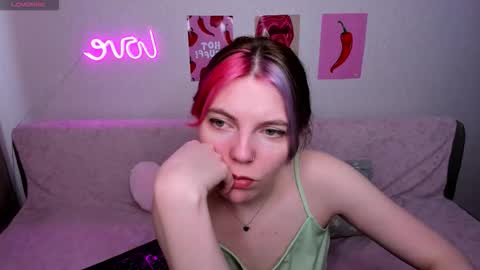 Snapshot of marie_reyes_ chatting on February 2026 03:16:02 AM Mary 3 online show from February 2026 03:16:02 AM