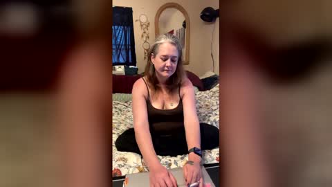 Marie online show from May 2026 08:43:02 PM