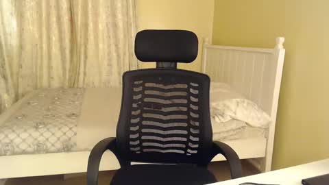 mariejuana online show from November 2025 11:22:01 AM