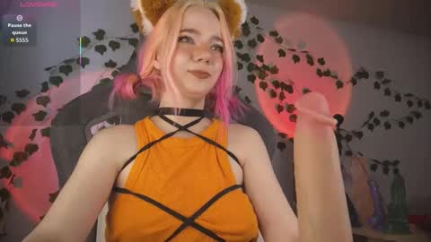 Snapshot of mariel_a_gold chatting on October 2025 05:38:01 AM Mariel Gold online show from October 2025 05:38:01 AM