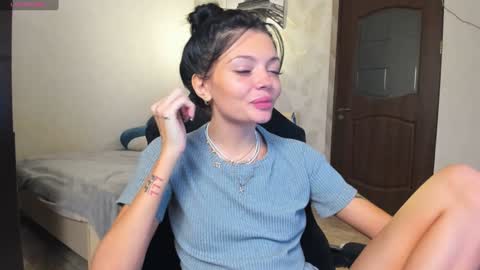 Snapshot of mariella__adams chatting on January 2025 05:37:01 PM Maria online show from January 2025 05:37:01 PM