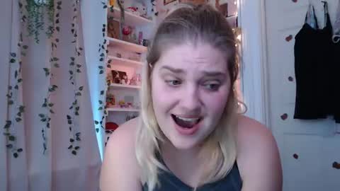 Snapshot of marigoldrue chatting on July 2026 12:30:02 AM marigoldrue online show from July 2026 12:30:02 AM