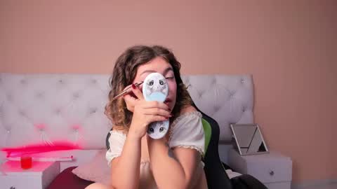 Snapshot of mariie_tayy chatting on December 2024 01:32:02 PM mariie_tayy online show from December 2024 01:32:02 PM