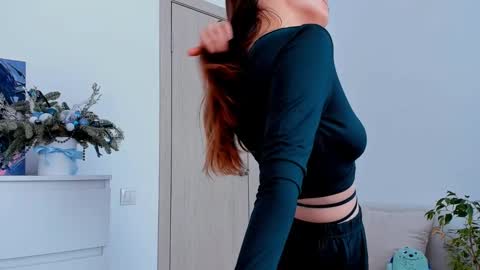 Marilina online show from March 2025 10:15:02 AM