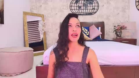 MARIYLN BLAKE  online show from November 2025 01:21:02 PM