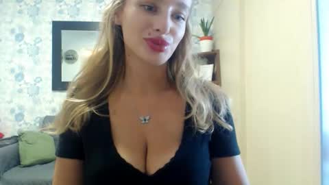 MarilynDevilish online show from November 2025 01:00:02 AM