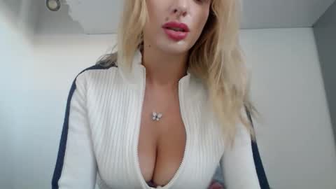 MarilynDevilish online show from November 2025 01:54:02 PM