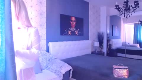 Mary Mais online show from March 2025 07:16:01 AM