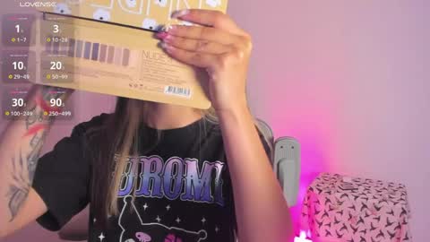 Marin kitoko online show from April 2026 01:15:02 PM