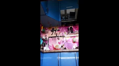 marinka_ online show from April 2026 10:58:01 AM