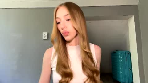 Snapshot of marioindal chatting on June 2026 10:02:01 AM Amelia online show from June 2026 10:02:01 AM