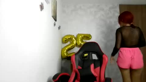 Snapshot of mariposa_skye chatting on November 2025 10:43:02 PM Mariposa online show from November 2025 10:43:02 PM