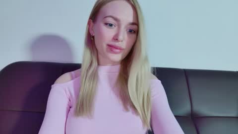 mariwell online show from May 2026 07:37:02 PM