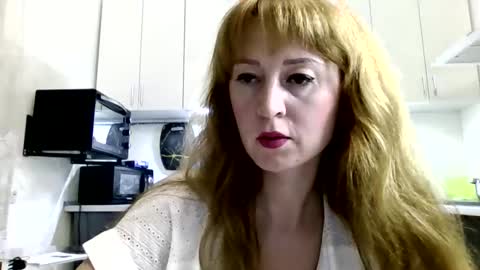 mariza_love359092 online show from March 2026 07:09:01 PM