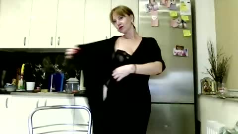 Snapshot of marizafouset chatting on June 2026 10:36:01 PM MarizaFouset online show from June 2026 10:36:01 PM