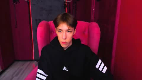 Mark online show from October 2025 10:49:02 AM