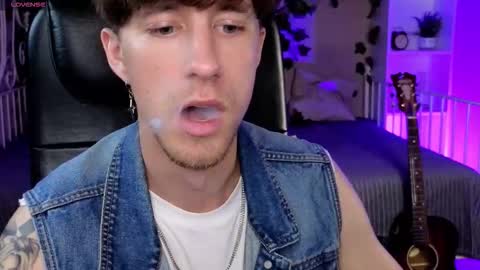 Snapshot of mark_caron chatting on October 2025 08:33:01 PM mark_caron online show from October 2025 08:33:01 PM