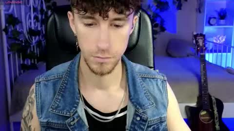 mark_caron online show from November 2025 08:33:02 PM