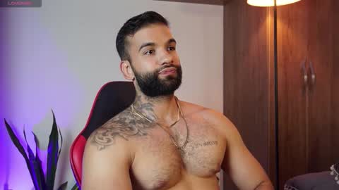 Mark online show from November 2025 10:08:02 PM