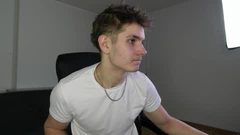 Snapshot of mark_karson chatting on December 2025 03:52:02 PM MARK KARSON online show from December 2025 03:52:02 PM