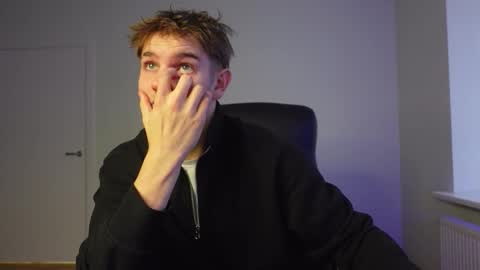 Snapshot of mark_karson chatting on December 2025 10:00:01 AM MARK KARSON online show from December 2025 10:00:01 AM