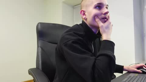 Snapshot of mark_karson chatting on January 2026 06:13:02 PM MARK KARSON online show from January 2026 06:13:02 PM