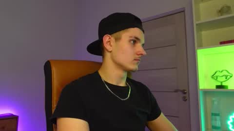 Snapshot of mark_karson chatting on February 2026 05:27:02 PM MARK KARSON online show from February 2026 05:27:02 PM