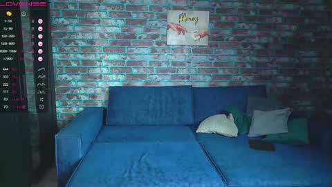 Mark online show from February 2025 02:56:01 AM