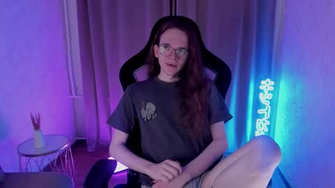 Snapshot of markglover chatting on December 2025 10:13:02 AM Mark online show from December 2025 10:13:02 AM