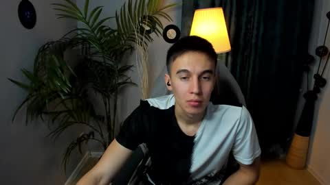 markkullen online show from December 2025 04:24:02 PM