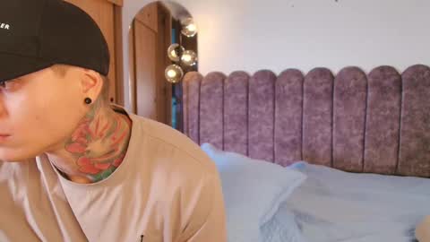 Sebastian online show from November 2025 05:08:02 AM