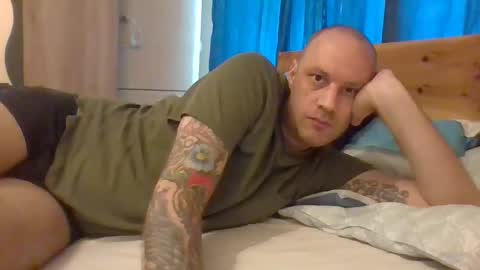 markus_7 online show from September 2025 01:43:02 PM