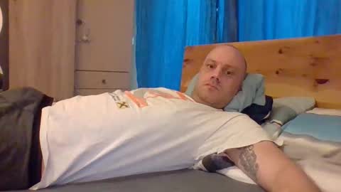 markus_7 online show from December 2025 10:32:02 AM