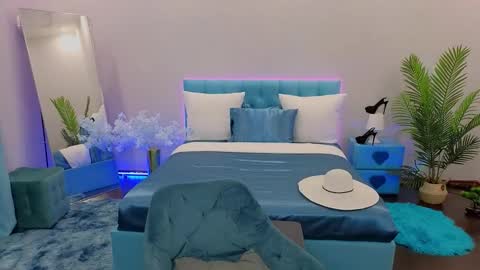 Snapshot of marladewis chatting on September 2025 03:35:02 PM MarlaDewis online show from September 2025 03:35:02 PM