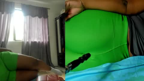 Snapshot of marlyn_black chatting on April 2026 06:49:02 PM marlyn_black online show from April 2026 06:49:02 PM