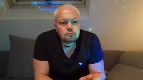 mars0481 online show from December 2025 12:59:02 AM