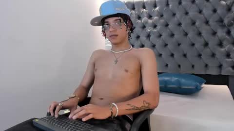 MARSHALL online show from December 2025 01:20:02 PM