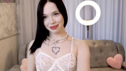 Snapshot of marshmal1ow_girl chatting on February 2026 06:13:01 AM Eva online show from February 2026 06:13:01 AM