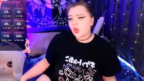 Snapshot of marshmallowbeauty_ chatting on November 2025 07:01:02 PM marshmallowbeauty_ online show from November 2025 07:01:02 PM