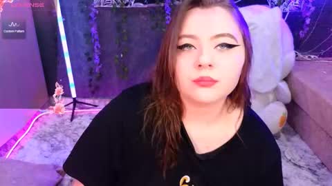 Snapshot of marshmallowbeauty_ chatting on December 2025 10:06:02 PM marshmallowbeauty_ online show from December 2025 10:06:02 PM