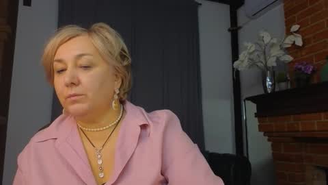 Snapshot of marta_wils chatting on October 2025 12:32:01 AM marta_wils online show from October 2025 12:32:01 AM