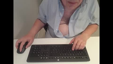 martin_1947 online show from January 2025 08:30:02 PM