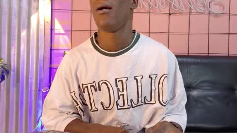 Snapshot of martin_killer chatting on November 2025 01:28:02 AM Martin online show from November 2025 01:28:02 AM