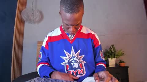 Snapshot of martin_killer chatting on November 2025 07:32:02 PM Martin online show from November 2025 07:32:02 PM